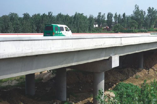 G107新鄭境連環(huán)寨橋（橋長(zhǎng)106米)