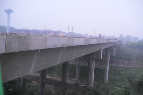 上街昆侖路跨隴海鐵路橋